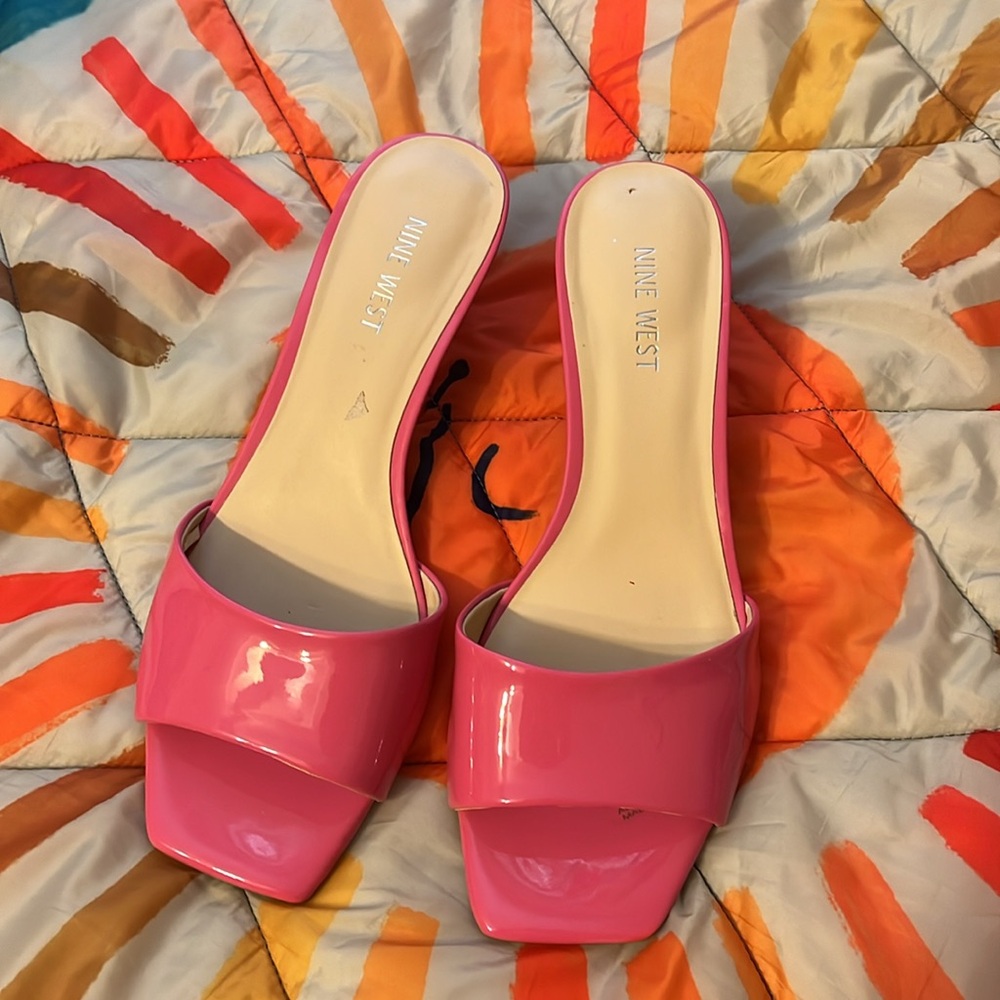 Nine West Barbiecore Mules NWOT - Picture 2 of 7
